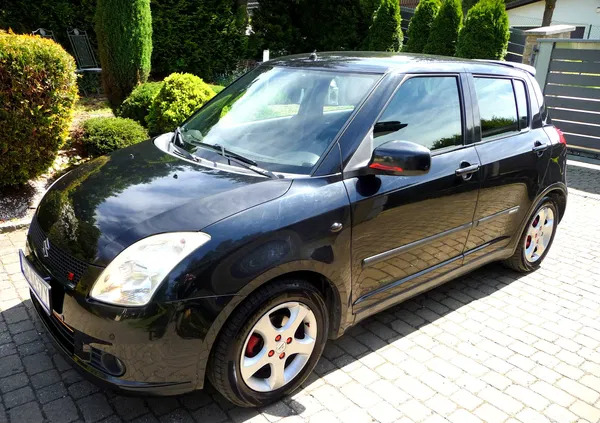 suzuki jelcz-laskowice Suzuki Swift cena 13900 przebieg: 211000, rok produkcji 2005 z Jelcz-Laskowice